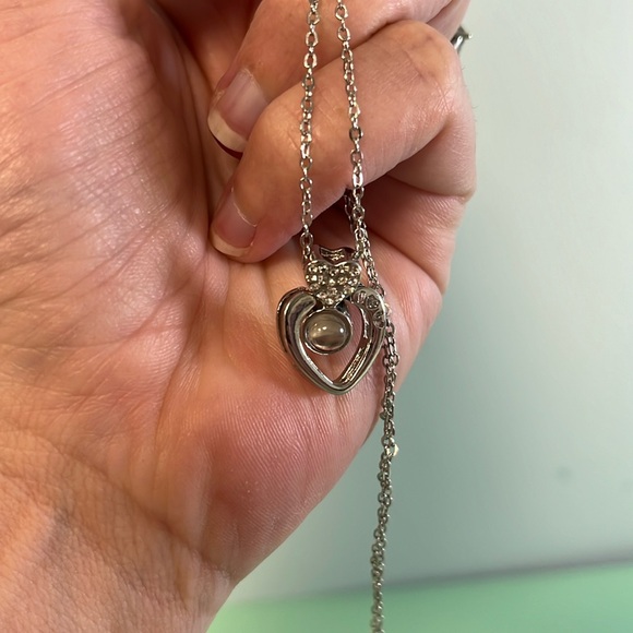 I Love You in 100 languages Heart Shaped Projection Necklace, woman necklace - Picture 5 of 6